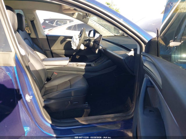 2023 Tesla Model Y Performance Dual Motor All-wheel Drive მანქანა იყიდება აუქციონზე, vin: 7SAYGDEF8PF603912, აუქციონის ნომერი: 44711228