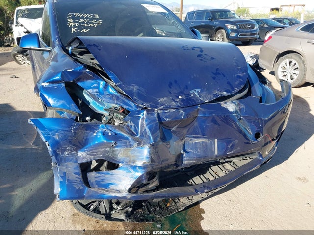 2023 Tesla Model Y Performance Dual Motor All-wheel Drive მანქანა იყიდება აუქციონზე, vin: 7SAYGDEF8PF603912, აუქციონის ნომერი: 44711228