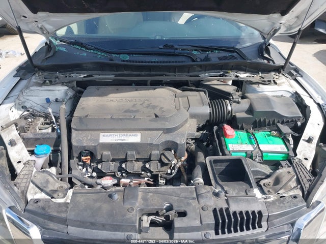 1HGCR3F9XFA022828 Honda Accord Touring
