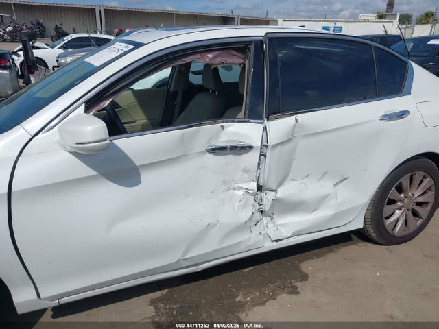 1HGCR3F9XFA022828 Honda Accord Touring