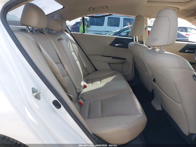 1HGCR3F9XFA022828 Honda Accord Touring