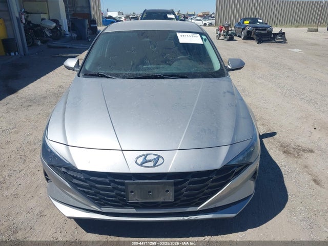 5NPLM4AGXMH001329 Hyundai ELANTRA SEL