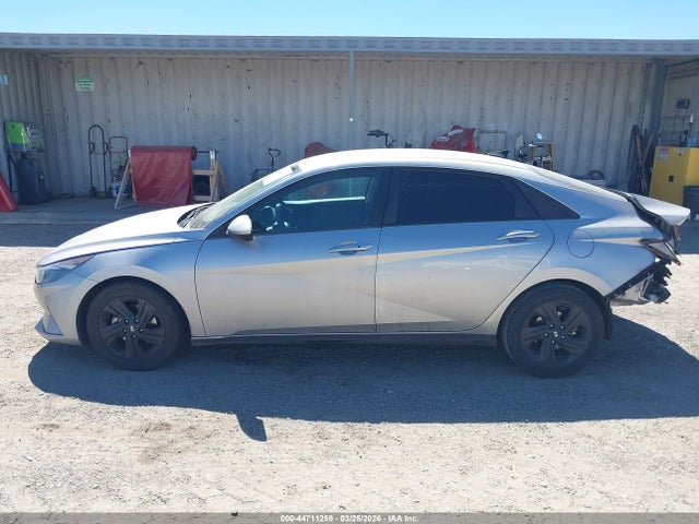 5NPLM4AGXMH001329 Hyundai ELANTRA SEL