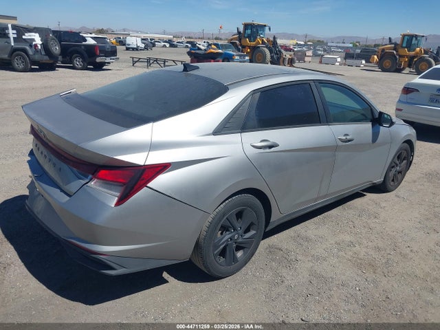 5NPLM4AGXMH001329 Hyundai ELANTRA SEL