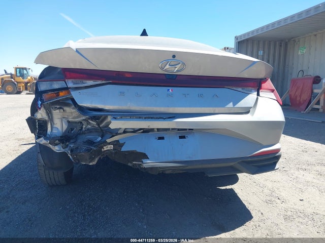 5NPLM4AGXMH001329 Hyundai ELANTRA SEL