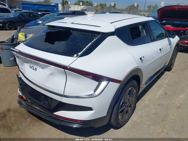 5XYC34JA1SG012173 KIA Ev6 Wind