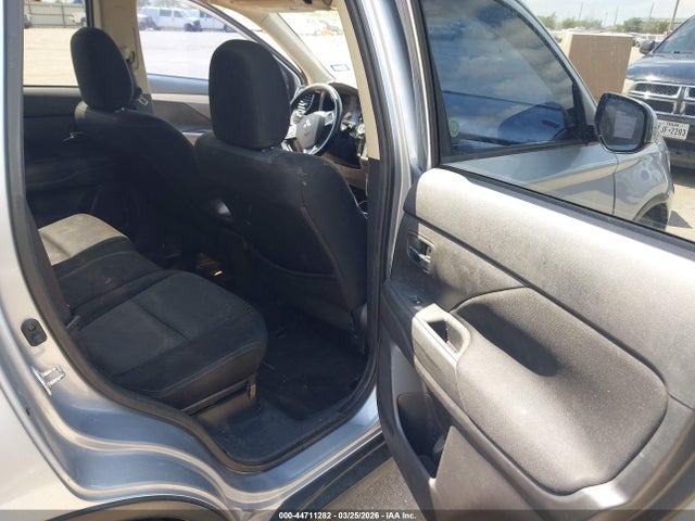 Продаж на аукціоні авто 2017 Mitsubishi Outlander Se, vin: JA4AZ3A32HZ031255, номер лоту: 44711282