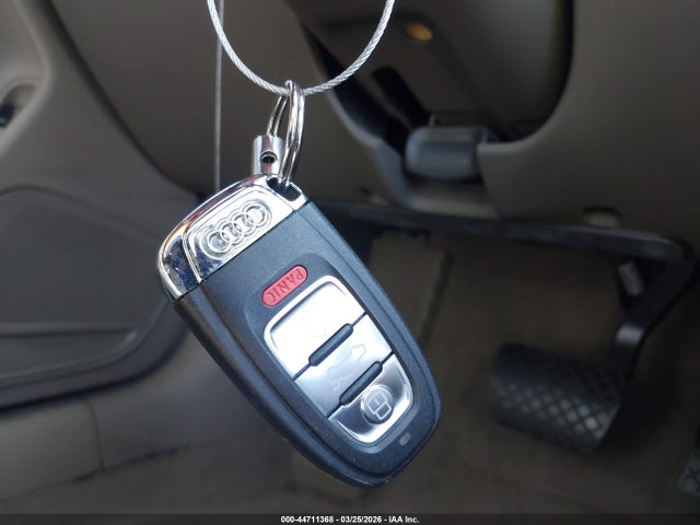 44711368 :رقم المزاد ، WAUCFAFR2CA004148 vin ، 2012 Audi A5 2.0t Premium مزاد بيع