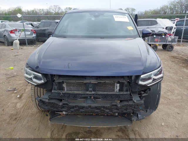 3VV4B7AX9NM024934 Volkswagen Tiguan 2.0t Sel R-line