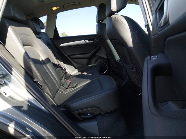 44711373 :رقم المزاد ، WA1LFAFP1EA065862 vin ، 2014 Audi Q5 2.0t Premium مزاد بيع