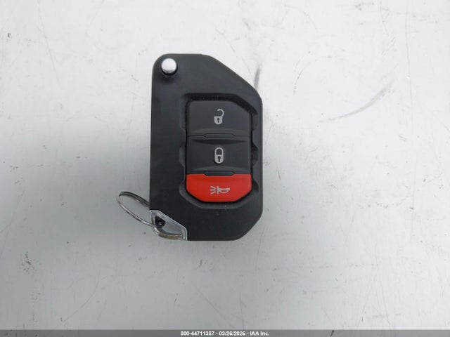 44711387 :رقم المزاد ، 1C4HJXEG7PW577694 vin ، 2023 Jeep Wrangler 4-door Sahara Altitude 4x4 مزاد بيع