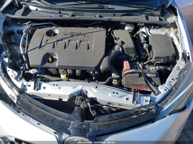 2018 TOYOTA COROLLA 5YFBURHEXJP832728 Photo 9