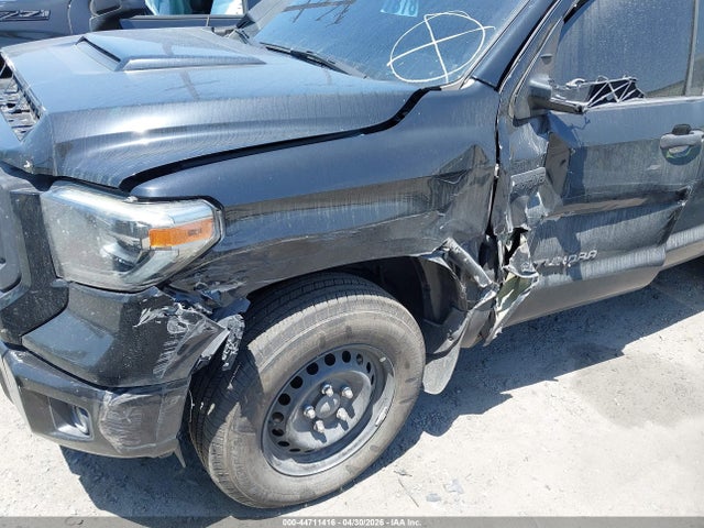 5TFDY5F12JX759006 Toyota Tundra Sr5 5.7l V8