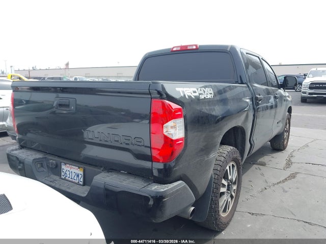5TFDY5F12JX759006 Toyota Tundra Sr5 5.7l V8