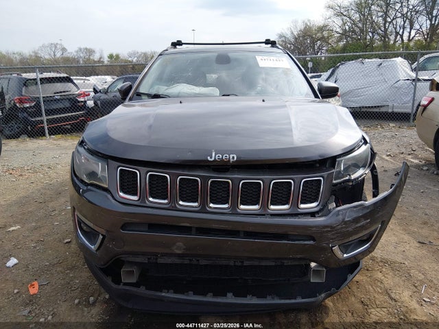 3C4NJCBB2KT843965 Jeep Compass Latitude Fwd
