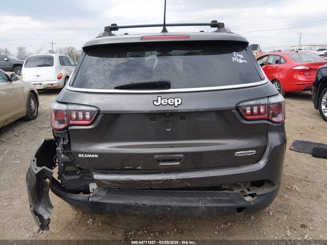 3C4NJCBB2KT843965 Jeep Compass Latitude Fwd
