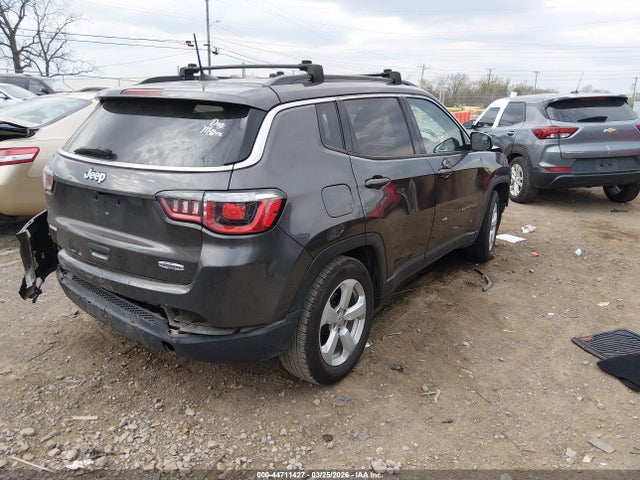 3C4NJCBB2KT843965 Jeep Compass Latitude Fwd