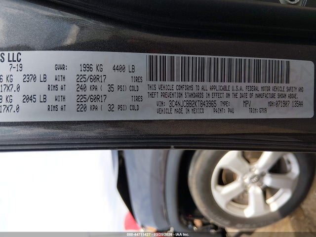 3C4NJCBB2KT843965 Jeep Compass Latitude Fwd