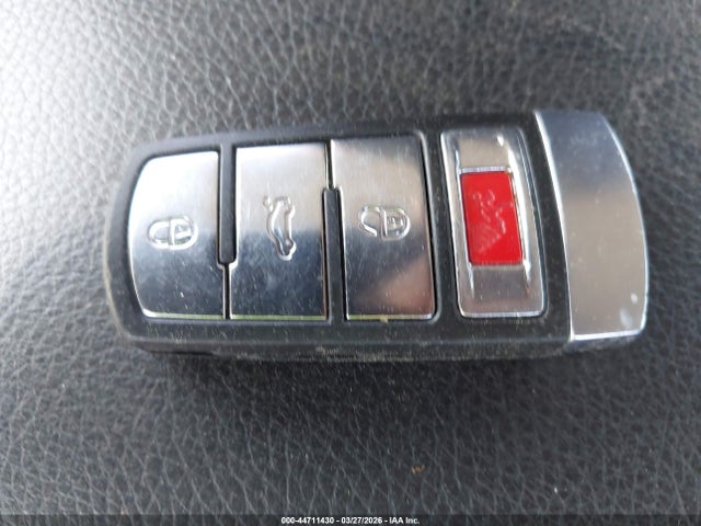 44711430 :رقم المزاد ، WVWML7AN6AE513284 vin ، 2010 Volkswagen Cc Sport مزاد بيع