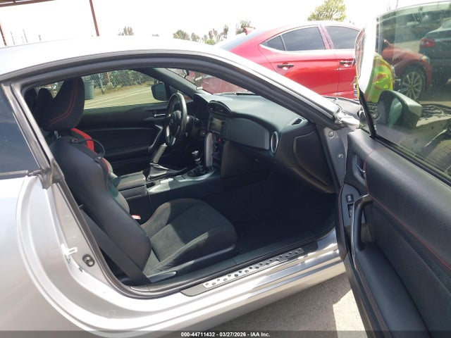Scion FR-S 2015 JF1ZNAA17F9712120 Image 5