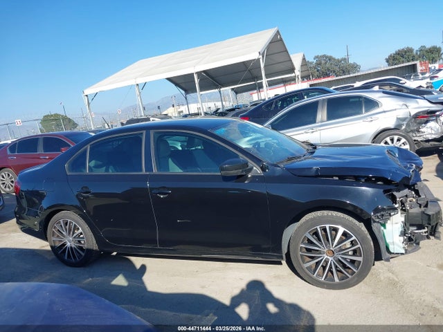3VWD17AJ3FM347680 Volkswagen Jetta 1.8t Sport