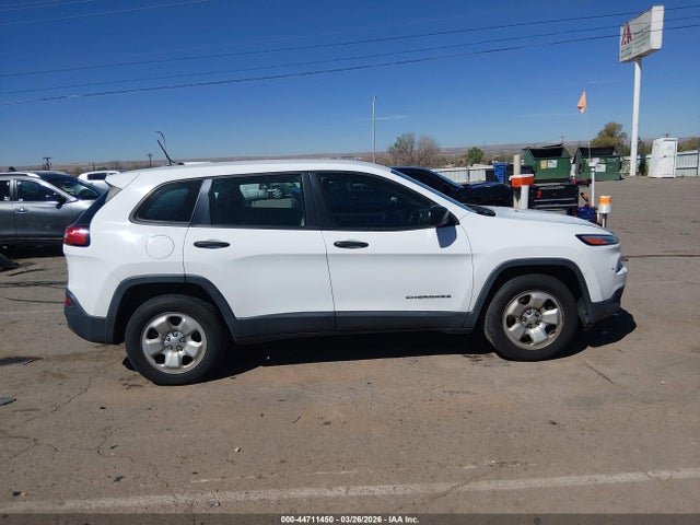 1C4PJMAB0FW574719 Jeep Cherokee Sport
