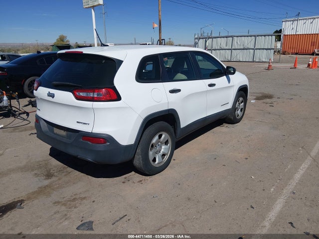 1C4PJMAB0FW574719 Jeep Cherokee Sport