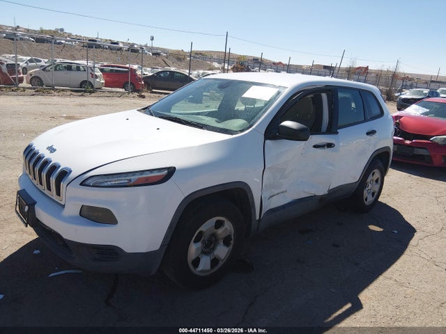 1C4PJMAB0FW574719 Jeep Cherokee Sport