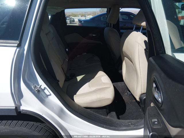 1C4PJMAB0FW574719 Jeep Cherokee Sport