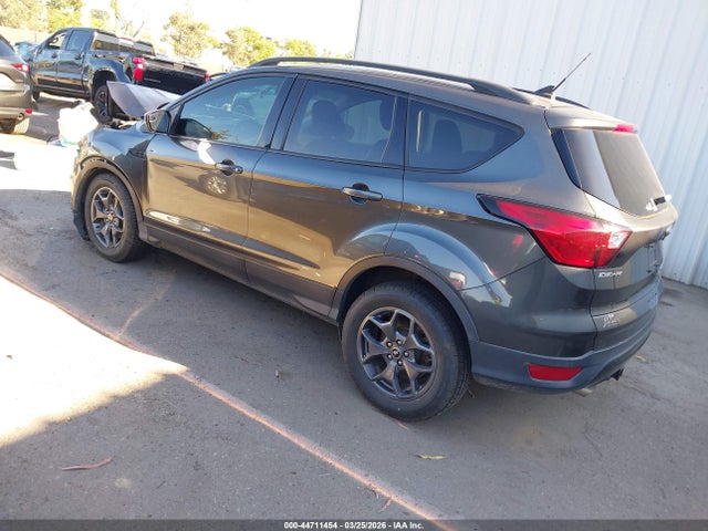 Ford ESCAPE SE 2019 1FMCU9GD2KUA07621 Image 3