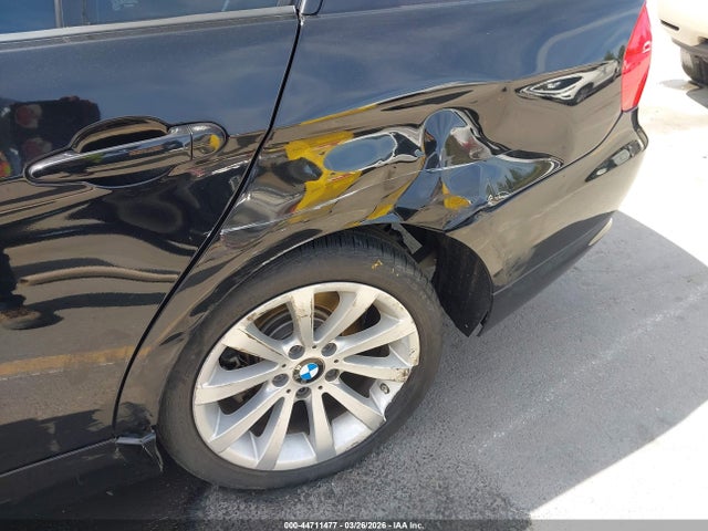 44711477 :رقم المزاد ، WBAPH5G5XBNM83506 vin ، 2011 Bmw 328i مزاد بيع