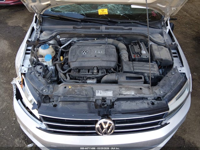 3VWD17AJ5FM352010 Volkswagen Jetta 1.8t Se