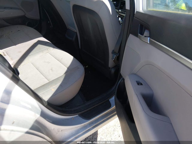 2019 HYUNDAI ELANTRA KMHD74LF1KU855284 Photo 7