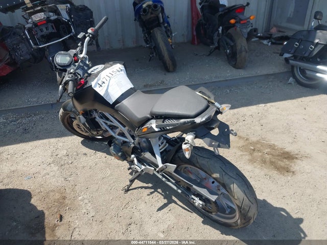 MD2JGJ401GC281342 KTM Rc 390