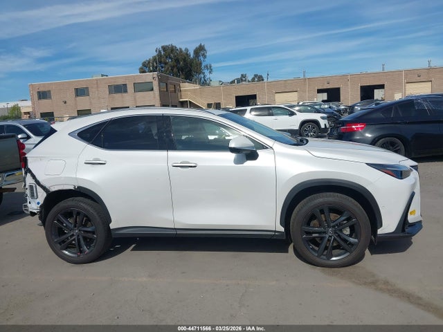 JTJHKCFZ9N2004805 Lexus Nx 450h+ Luxury