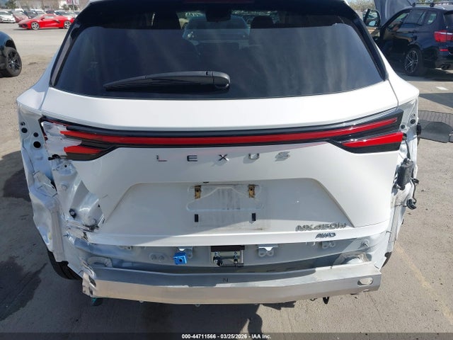 JTJHKCFZ9N2004805 Lexus Nx 450h+ Luxury