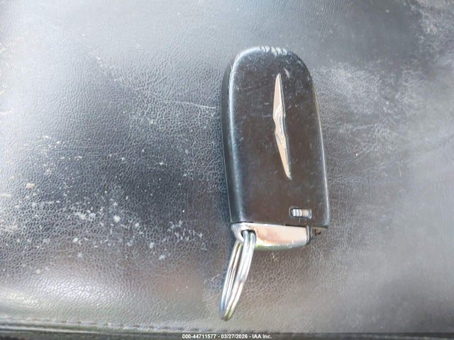 44711577 :رقم المزاد ، 2C3CCAAG4FH791812 vin ، 2015 Chrysler 300 Limited مزاد بيع