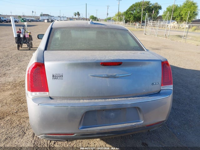 44711577 :رقم المزاد ، 2C3CCAAG4FH791812 vin ، 2015 Chrysler 300 Limited مزاد بيع