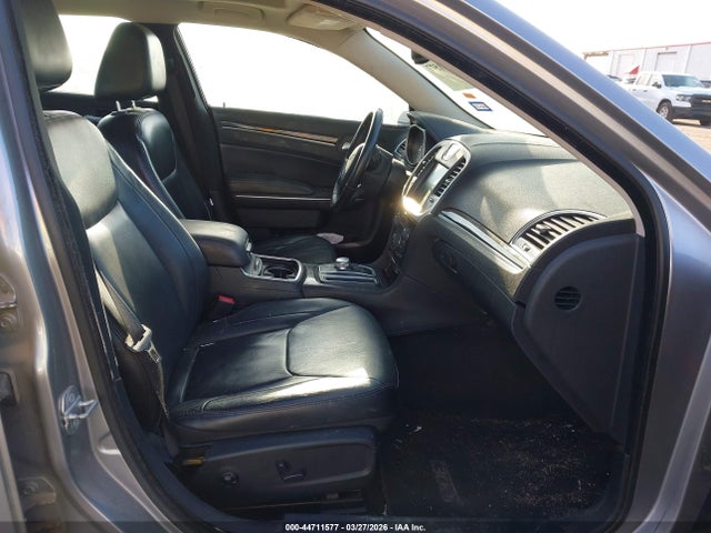 44711577 :رقم المزاد ، 2C3CCAAG4FH791812 vin ، 2015 Chrysler 300 Limited مزاد بيع