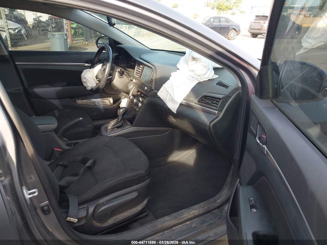 Hyundai Elantra Value Edition 2019 5NPD84LF6KH496588 Image 5