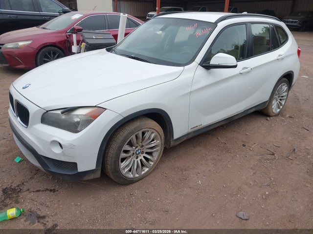 2014 BMW X1 WBAVM1C54EVW51081 Photo 1