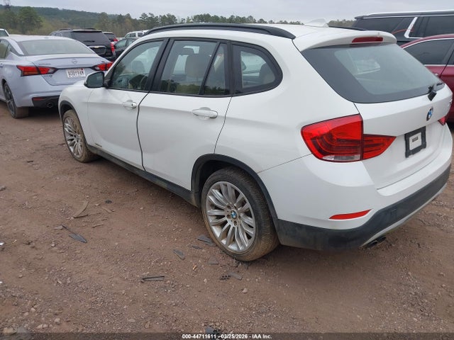 2014 BMW X1 WBAVM1C54EVW51081 Photo 2