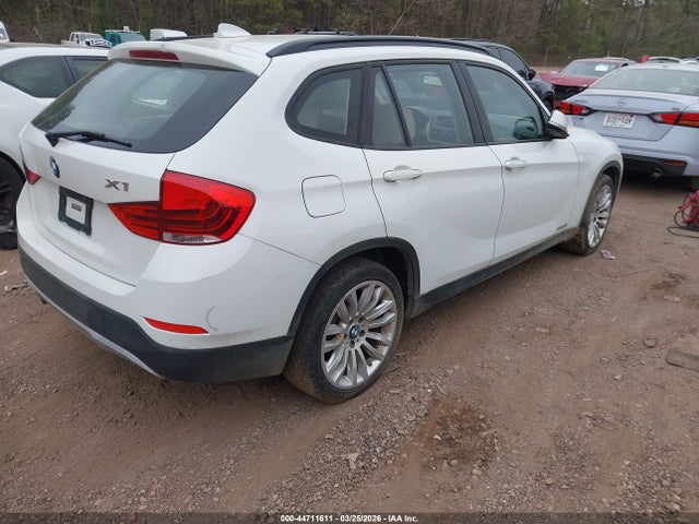 2014 BMW X1 WBAVM1C54EVW51081 Photo 3