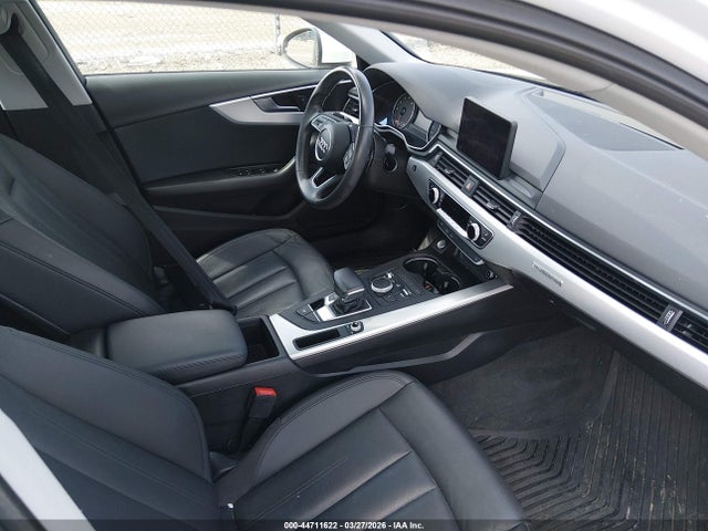 Продаж на аукціоні авто 2017 Audi A4 2.0t Premium, vin: WAUANAF41HN025295, номер лоту: 44711622