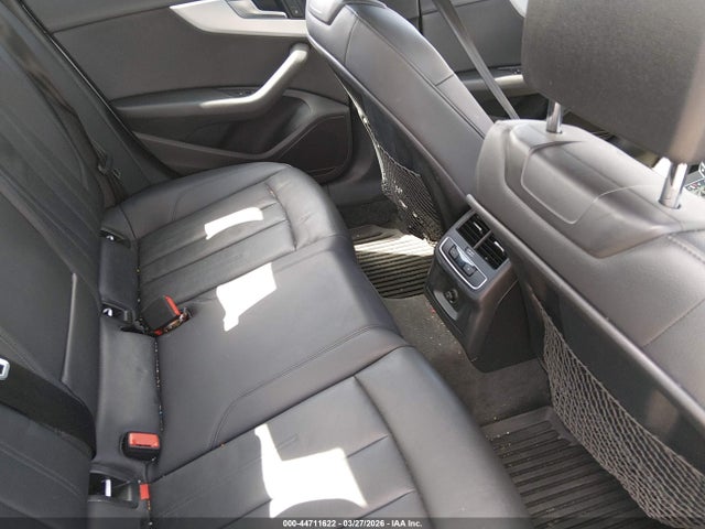 Продаж на аукціоні авто 2017 Audi A4 2.0t Premium, vin: WAUANAF41HN025295, номер лоту: 44711622