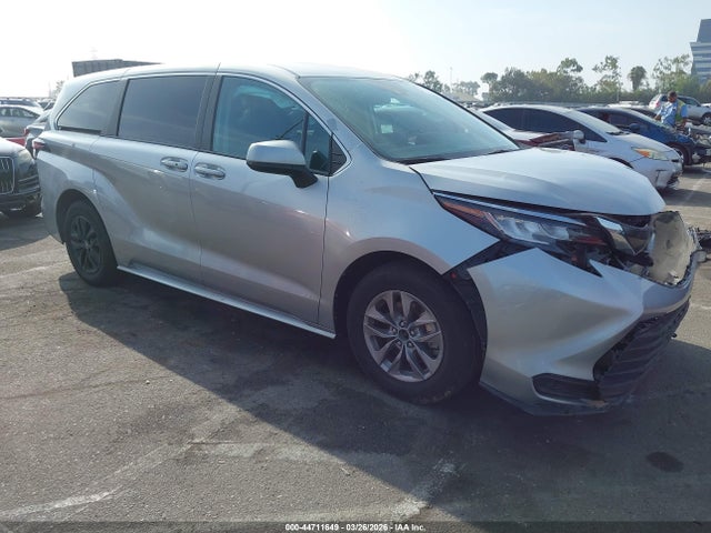 2023 TOYOTA SIENNA 5TDKRKEC1PS162286