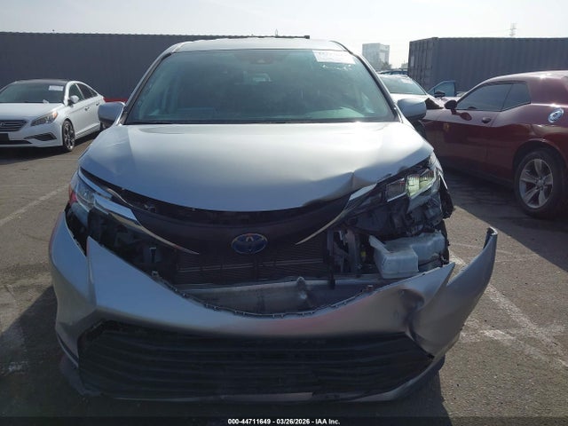Toyota SIENNA LE 2023 5TDKRKEC1PS162286 Image 12