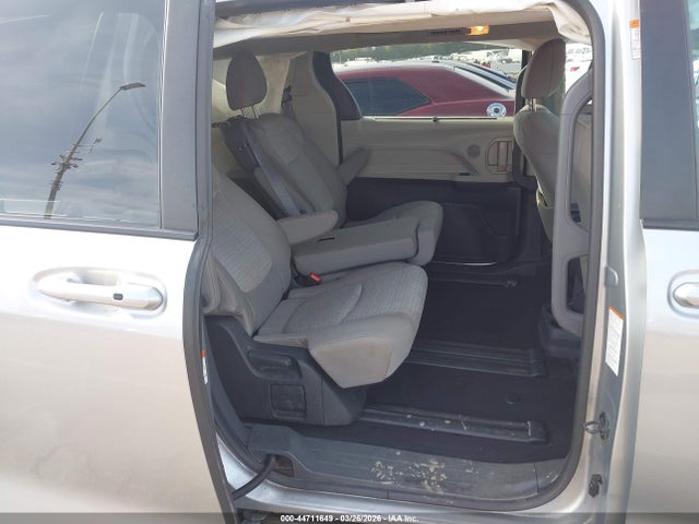 2023 TOYOTA SIENNA 5TDKRKEC1PS162286 Photo 7