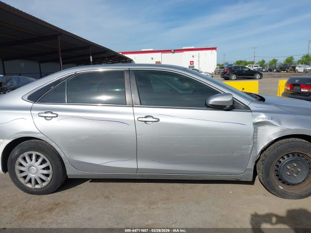 4T1BD1FKXFU148231 Toyota Camry Hybrid Le