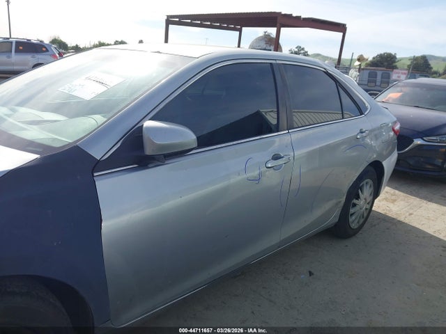 4T1BD1FKXFU148231 Toyota Camry Hybrid Le